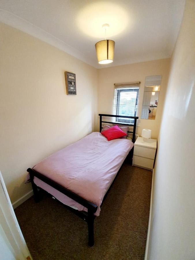 Chelmsford Town Centre Apartments With Car Parking Екстериор снимка