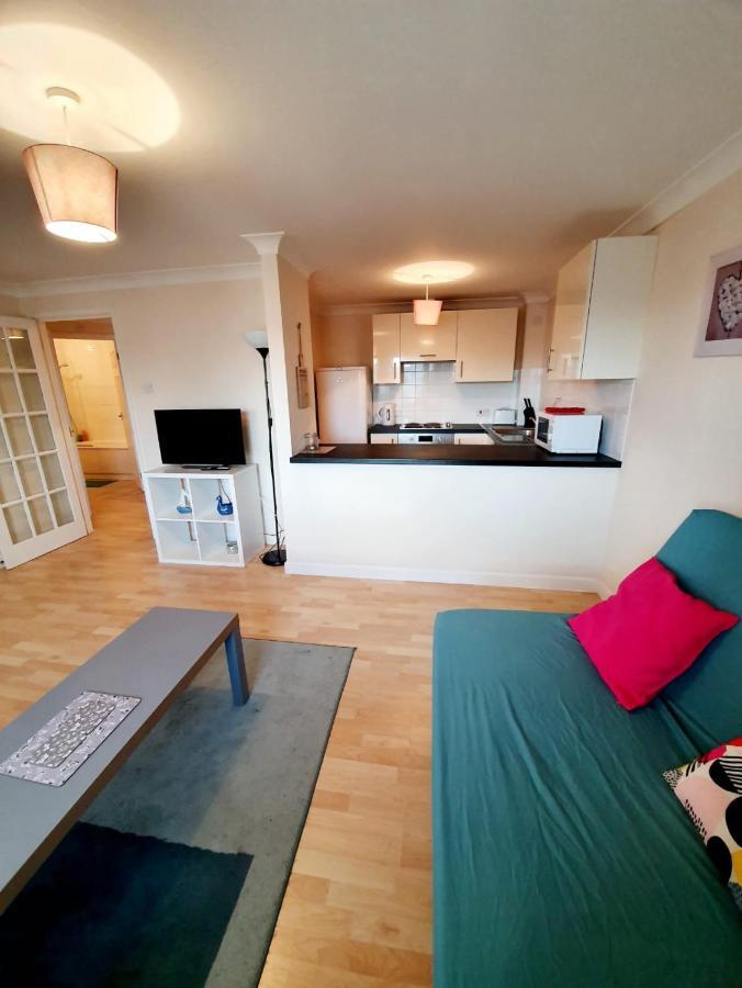 Chelmsford Town Centre Apartments With Car Parking Екстериор снимка