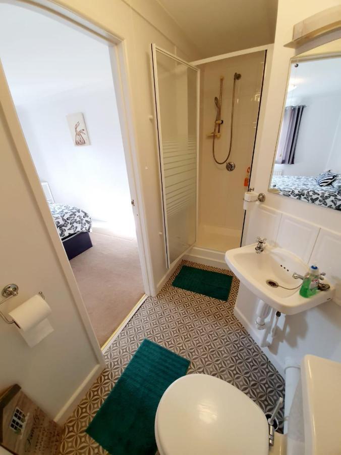 Chelmsford Town Centre Apartments With Car Parking Екстериор снимка