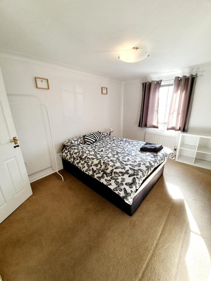 Chelmsford Town Centre Apartments With Car Parking Екстериор снимка